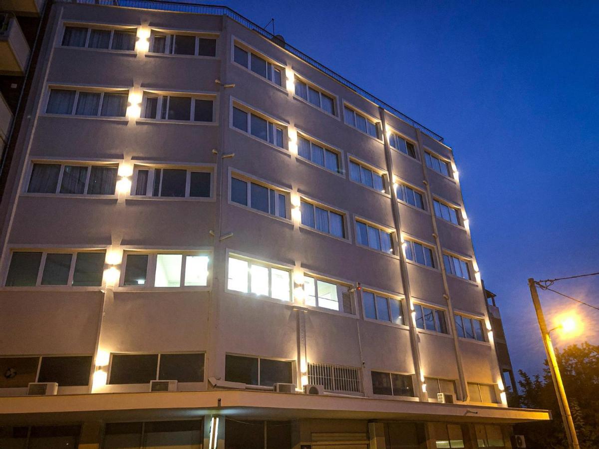 La Place De La Gare Suites - New Subway Station Thessaloniki Exterior photo